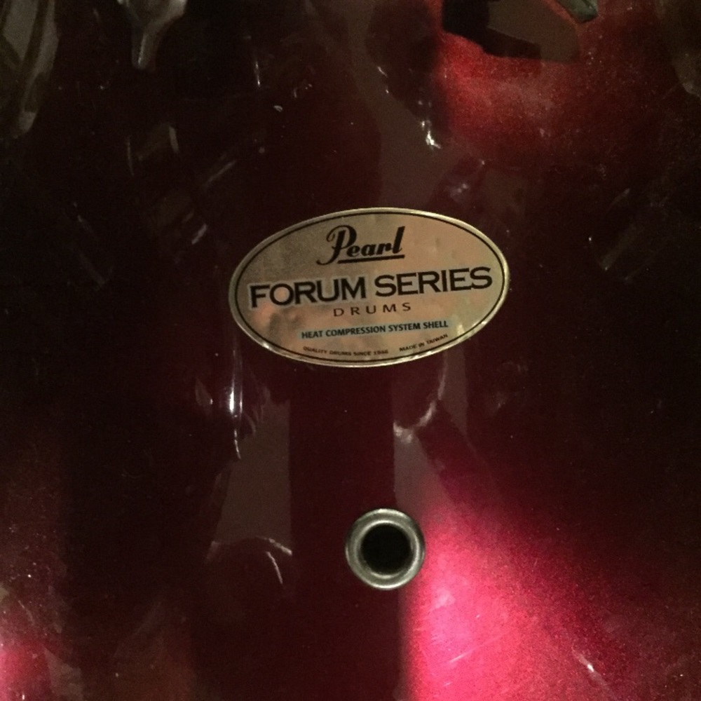 Pearl Forum Series Drum Set